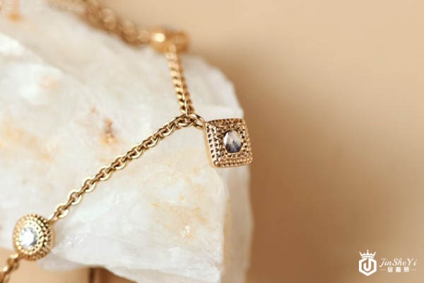 奢侈品回收公司排名出炉 线上回收公司占据TOP1   