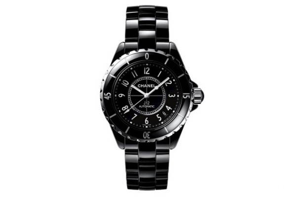 CHANEL香奈儿J12黑色腕表展示图 CHANEL香奈儿J12黑色腕表展示图