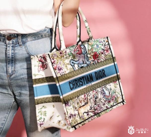 奢侈品包高价回收