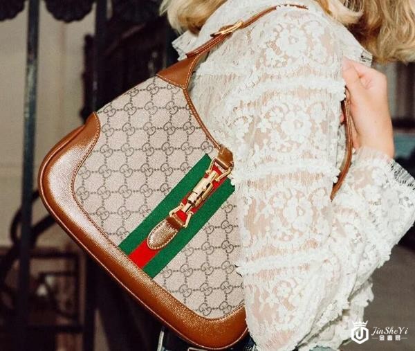 奢侈品高价回收