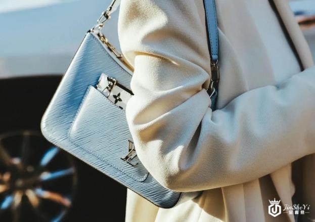 奢侈品包高价回收