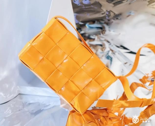 奢侈品包包回收电话