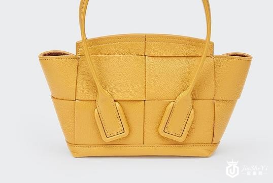 Bv包包回收几折,Arco 33有哪些不同皮质? Bv包包回收几折,Arco 33有哪些不同皮质?