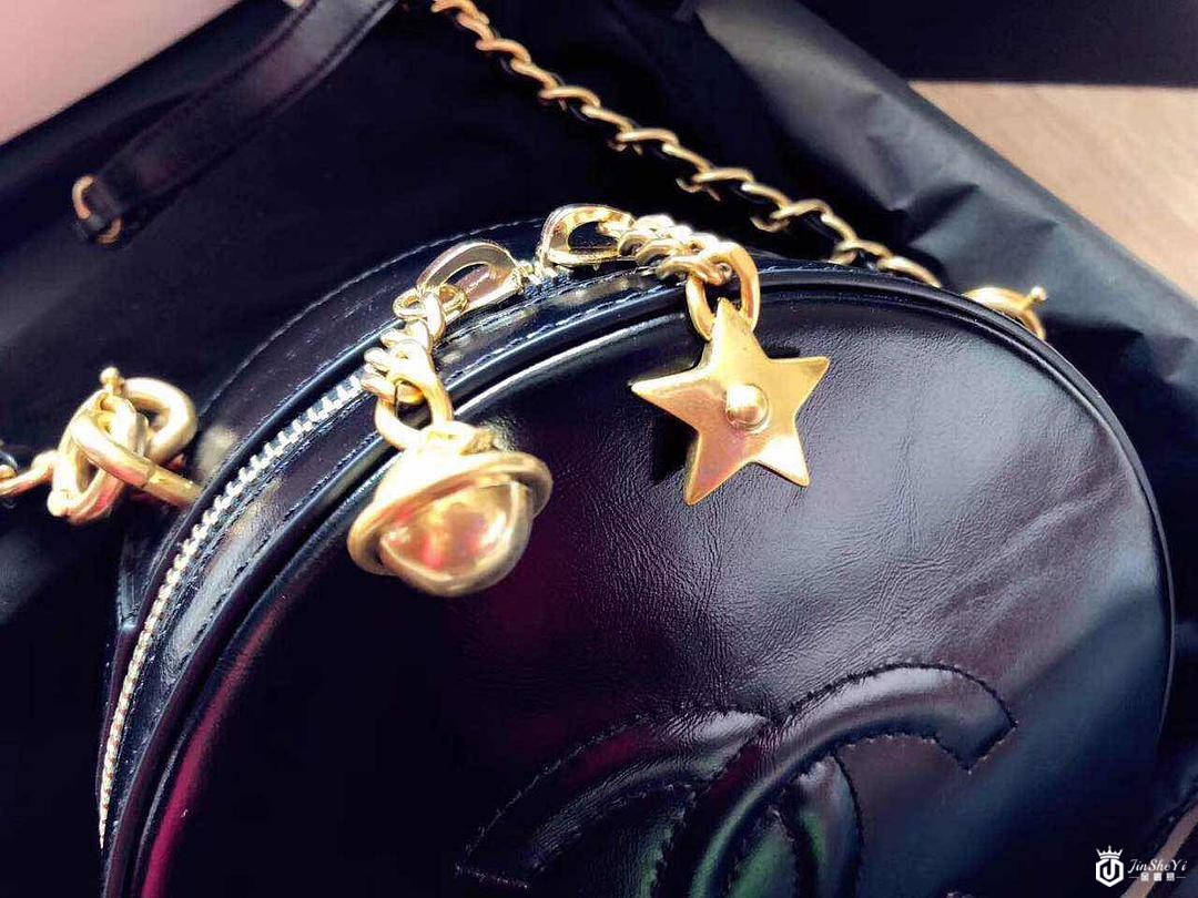 两万四的香奈儿双肩包回收