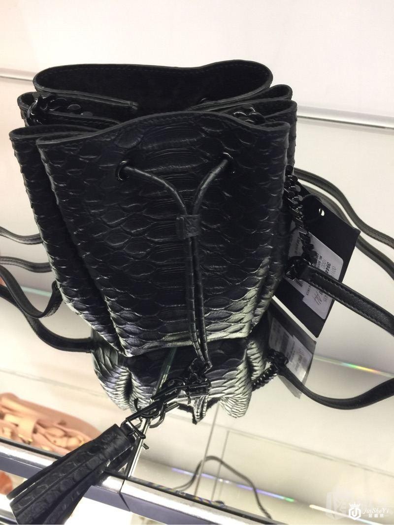 圣罗兰包包怎么样，回收有多大的价值