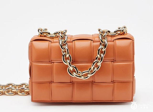 二手葆蝶家包包附近哪有回收