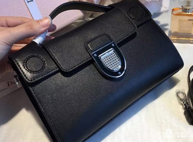 迪奥Lady Dior包包附近哪里可以回收