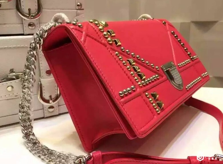 diorama红颜色女包回收