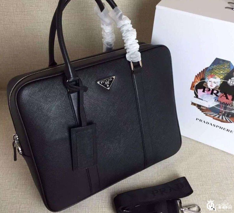普拉达男士公文包回收
