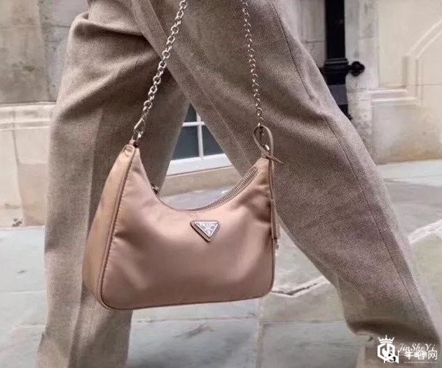 普拉达hobo包包回收