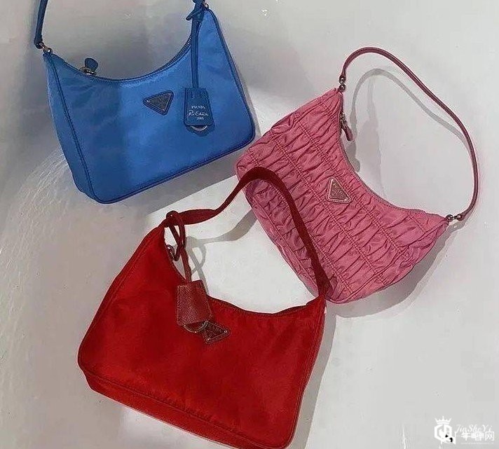 普拉达hobo包包回收