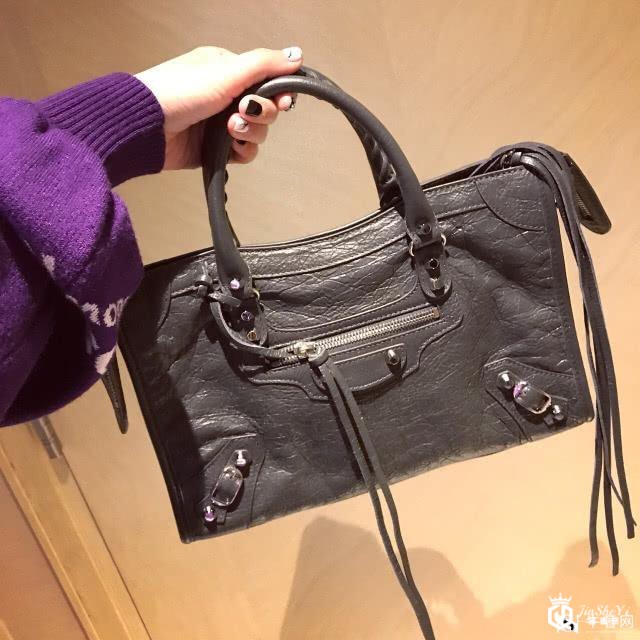 巴黎世家的机车包回收