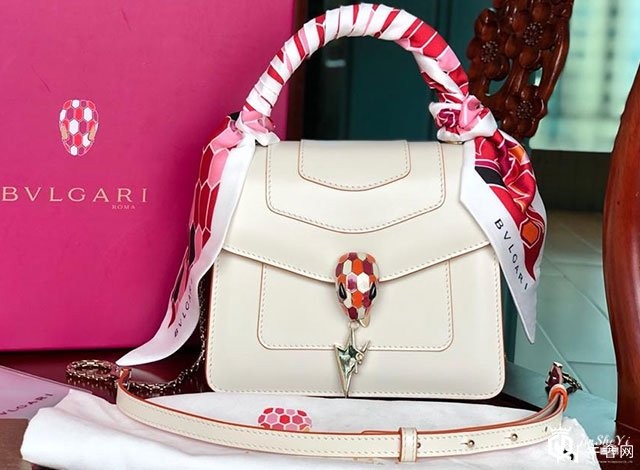 宝格丽珐琅蛇头包回收