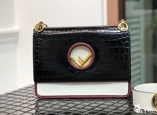 流行复古款芬迪包包哪里回收店更正规