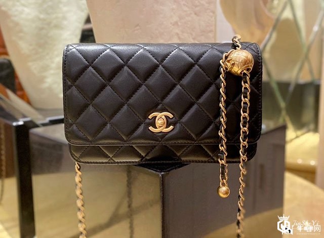 香奈儿经典款菱格纹链条包能回收多少钱
