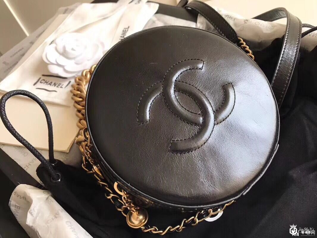 香奈儿圆饼包