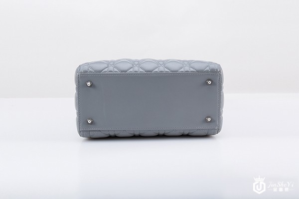 迪奥五格戴妃包回收价格 迪奥五格戴妃包回收价格