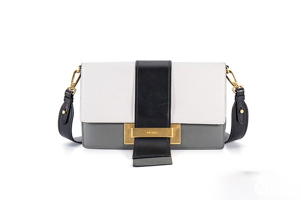 Prada属于什么档次,一万元能够买到哪些二手普拉达包包,金奢易网 Prada属于什么档次,一万元能够买到哪些二手普拉达包包,金奢易网