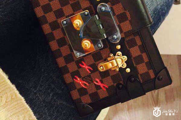 LV小箱包真假鉴别