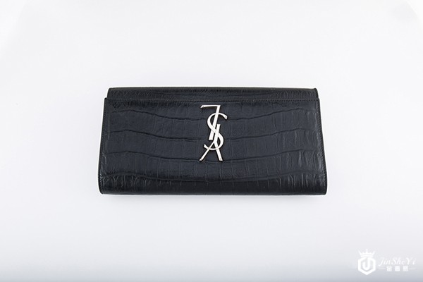 二手圣罗兰包包回收什么价格，圣罗兰包包在名包回收店回收几折？