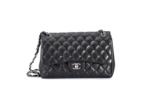 二手的香奈儿包包回收吗，名包回收店里香奈儿包包几折回收？