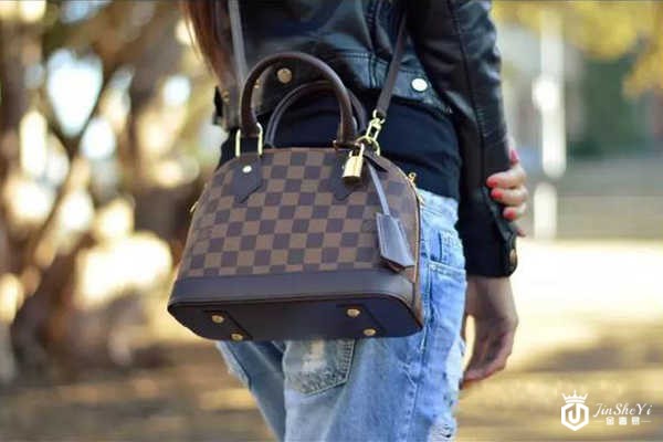 LV哪些包包回收价格高