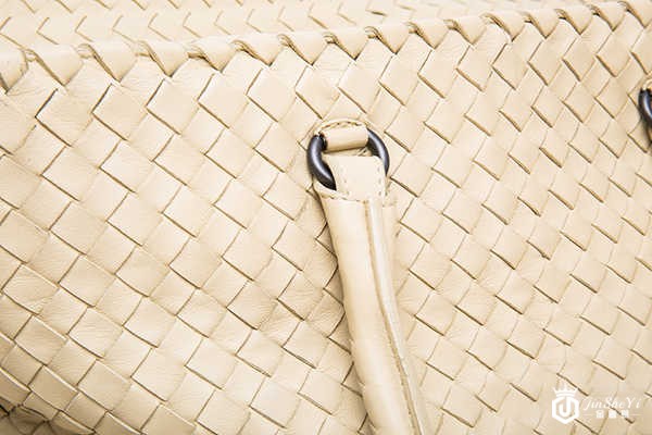 宝缇嘉包包回收吗吗，名包回收店一般回收几折？金奢易网