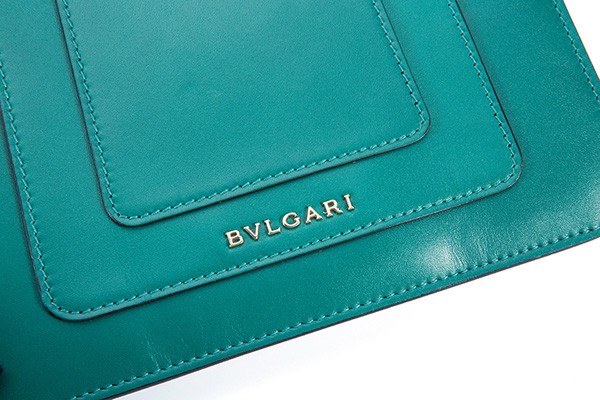 二手宝格丽蛇头包回收什么价格，在奢侈品回收店宝格丽包几折回收？