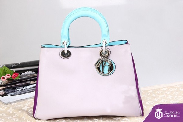 迪奥Addict包包回收价格