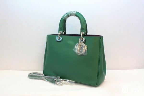 迪奥CDissimo包包回收行情