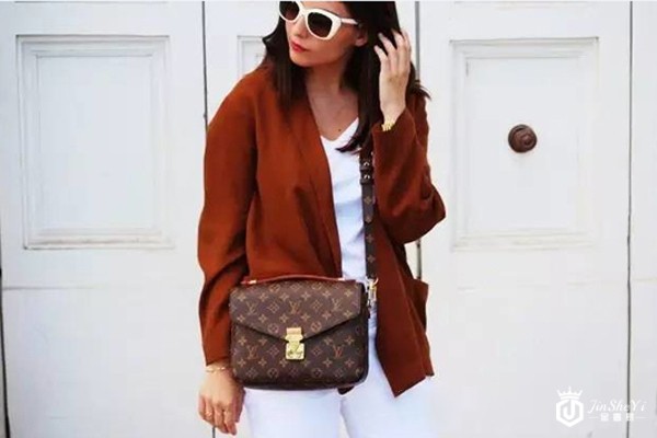 LV Pochette Metis邮差包的回收价格