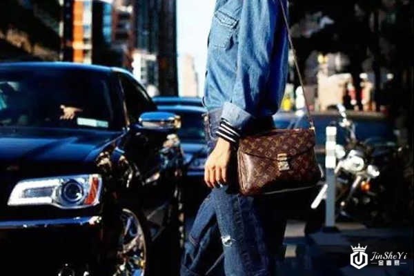 LV Pochette Metis邮差包上海的回收价格