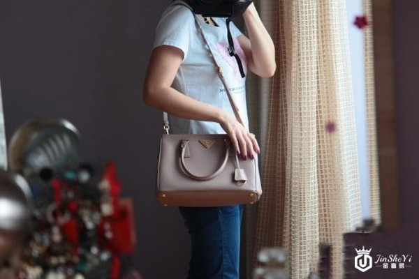 Prada杀手包真假