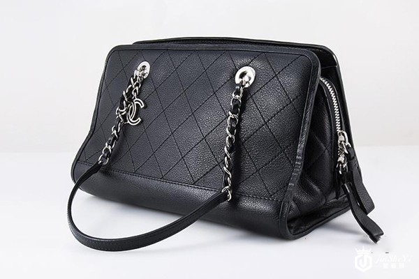 哪里回收二手香奈儿包？一般是打几折