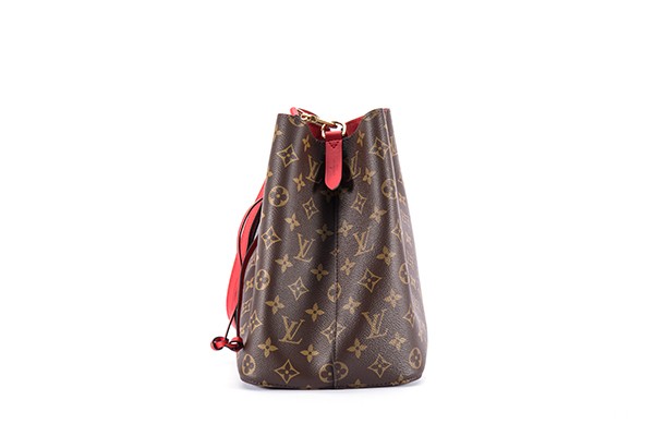 用了两年lv水桶包回收价格,上海二手lv包包回收