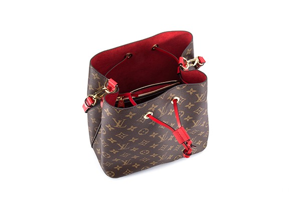 用了两年lv水桶包回收价格,上海二手lv包包回收