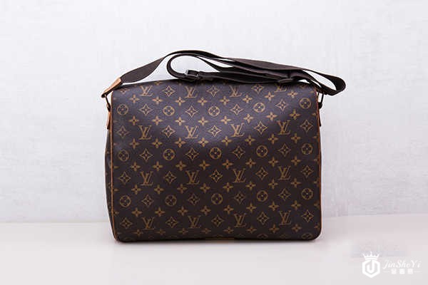 二手男士lv包包回收