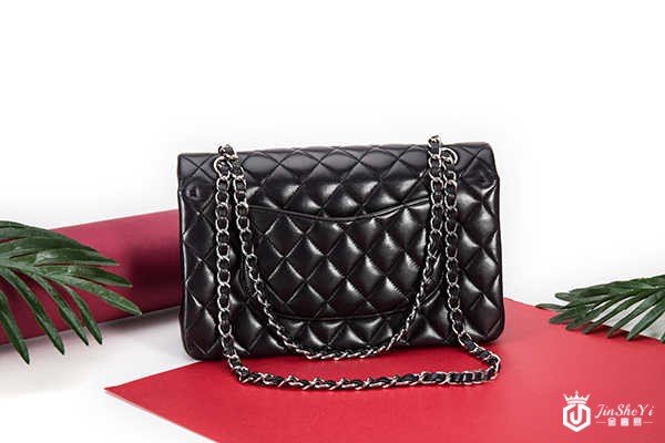 二手香奈儿编织链条包包回收大概是多少钱？