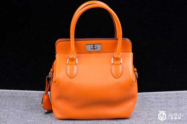 爱马仕牛奶盒子包包回收