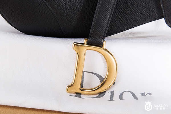 品迪奥马鞍包包回收价格是多少