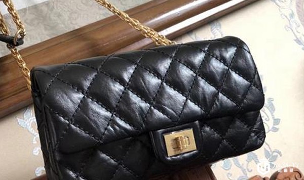 香奈儿腰包怎么样？上海哪里回收二手包包？金奢易网,香奈儿2.55系列腰包