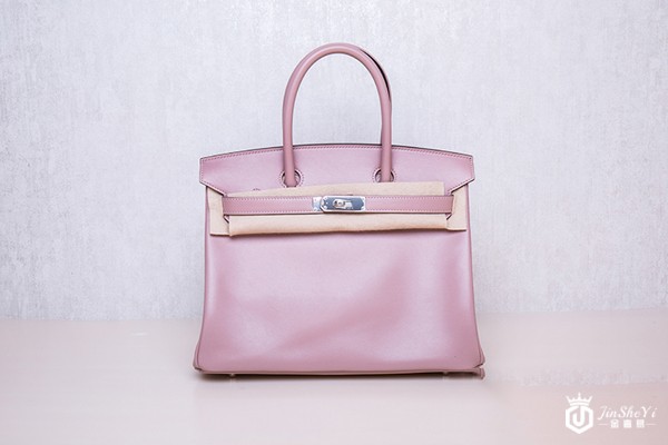 有一个全新的爱马仕包包回收能值多少钱？哪里可以回收？