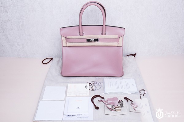 有一个全新的爱马仕包包回收能值多少钱？哪里可以回收？