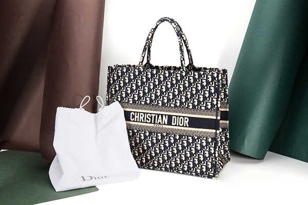 二手迪奥包包回收