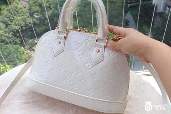 范冰冰LV贝壳包值多少钱，到哪里回收价格比较高