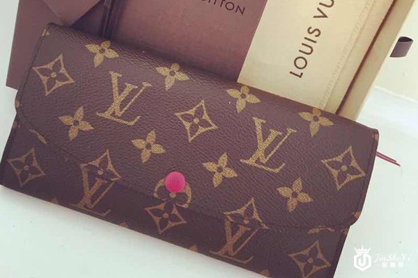 LV长款豆豆钱包回收 LV长款豆豆钱包回收