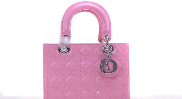 迪奥新款戴妃包回收