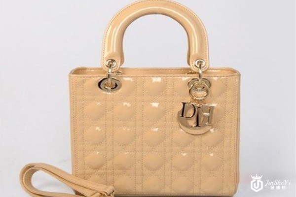 迪奥戴妃包回收 迪奥戴妃包回收价格