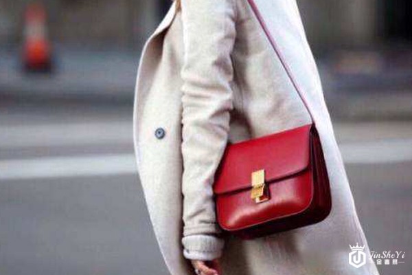 时尚的赛琳豆腐包，在名包回收店能买到吗？金奢易网