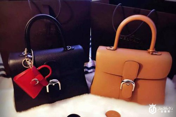 delvaux德尔沃包包属于什么档次?哪里可以回收？